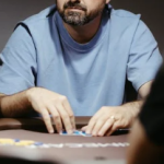 テキサスホールデムではフラッシュとストレートのどちらが強いか？